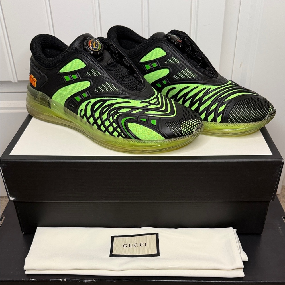 Gucci Men's Black and Neon Green Sneakers